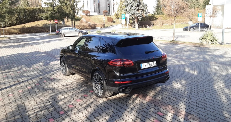 Porsche Cayenne cena 157000 przebieg: 131000, rok produkcji 2017 z Kraków małe 277